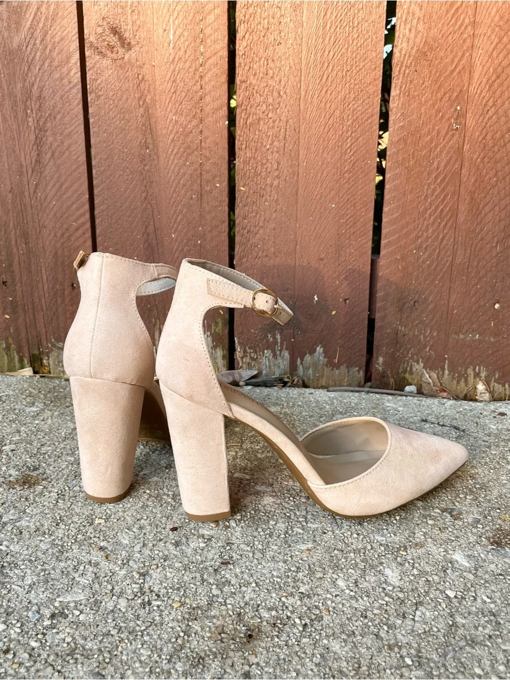 Ankle-Strap Pointed-Toe Chunky Platform Heels in Nude Beige Suede size 6.5 NWOT - Picture 6 of 10